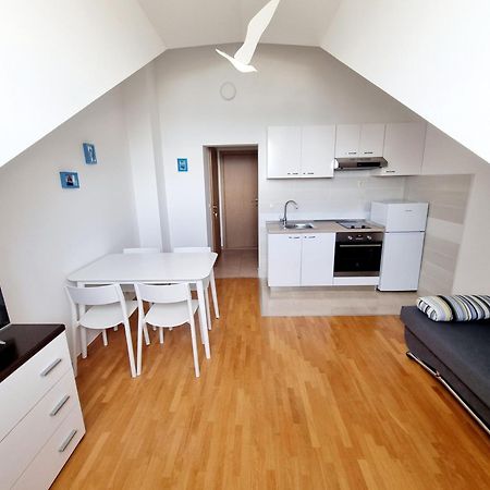 Apartments Iskra Дуче Екстер'єр фото